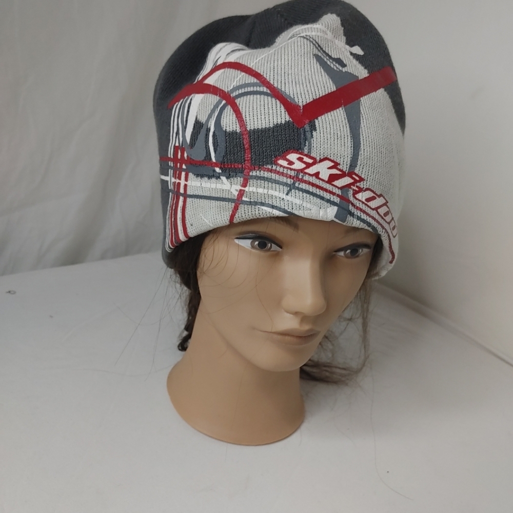 P19 Ski-Doo Winter Beanie Hat Gray & Red Snowmobile Touque‎ Knit Youth/Adults